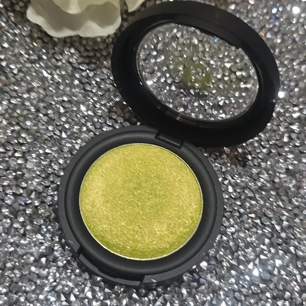 ❇️🧚‍♀️ELECTRIC WARRIOR Kat Von D RARE Swatched 1x Metal Crush Eyeshadow EUC